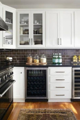 Subway Backsplash for Simple Kitchen