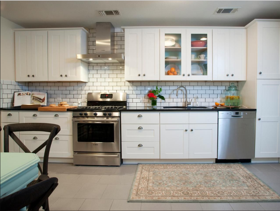 kitchen backsplash design with subway tile