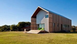 5 Bedrooms and 3 Bathrooms Barndominium Floor Plans